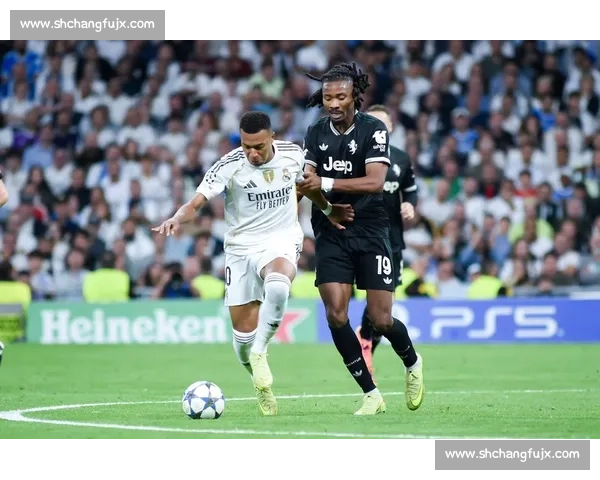 尤文图斯与皇家马德里进球大战回顾欧冠巅峰对决精彩瞬间解析 尤文图斯与皇家马德里进球大战回顾欧冠巅峰对决精彩瞬间解析